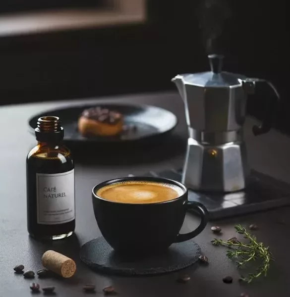 Tasse de café fumant